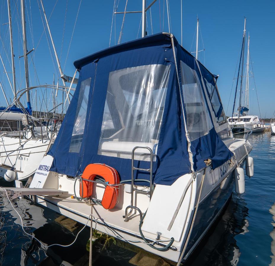 Hebergements Bateaux A Quai Porquerolles Kültér fotó