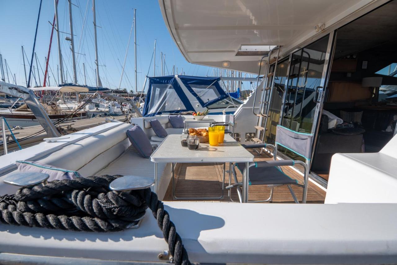 Hebergements Bateaux A Quai Porquerolles Kültér fotó