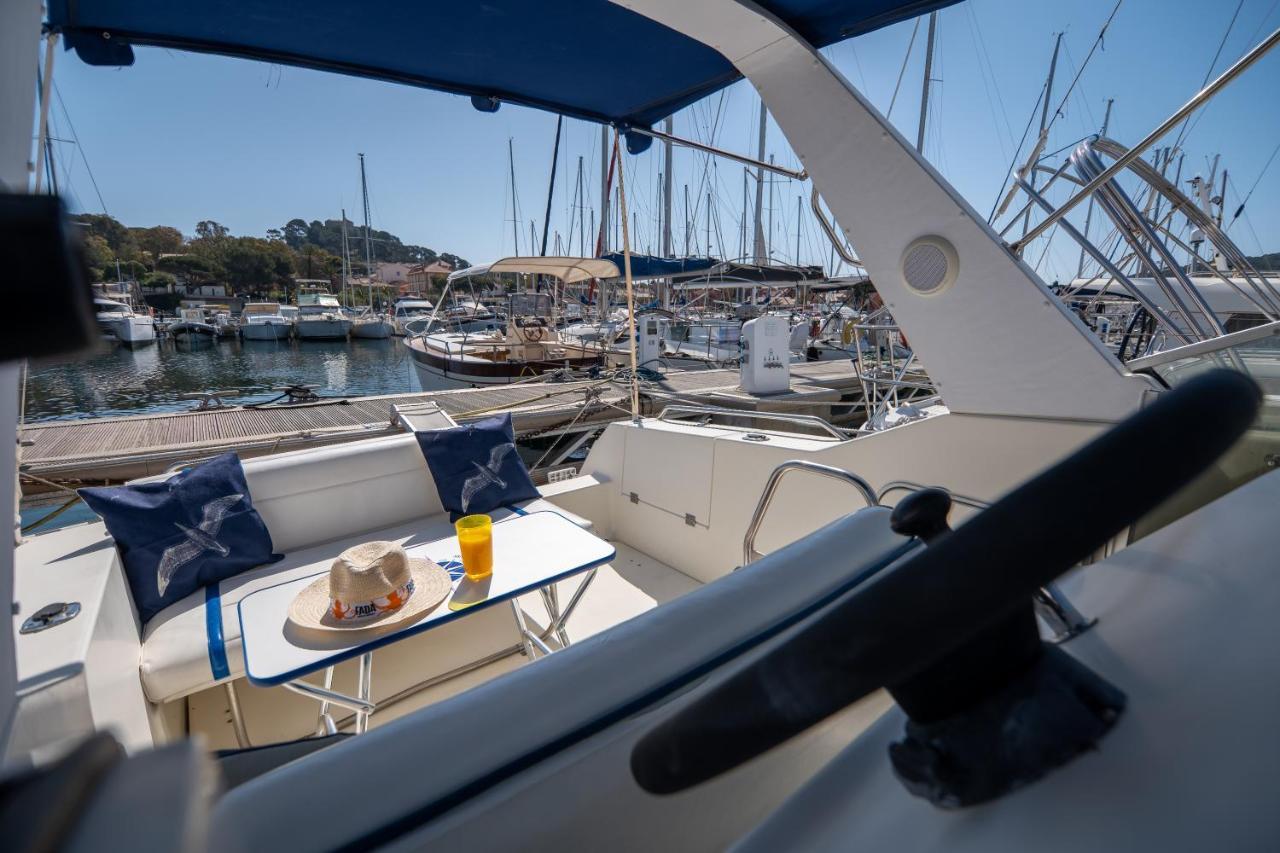 Hebergements Bateaux A Quai Porquerolles Kültér fotó