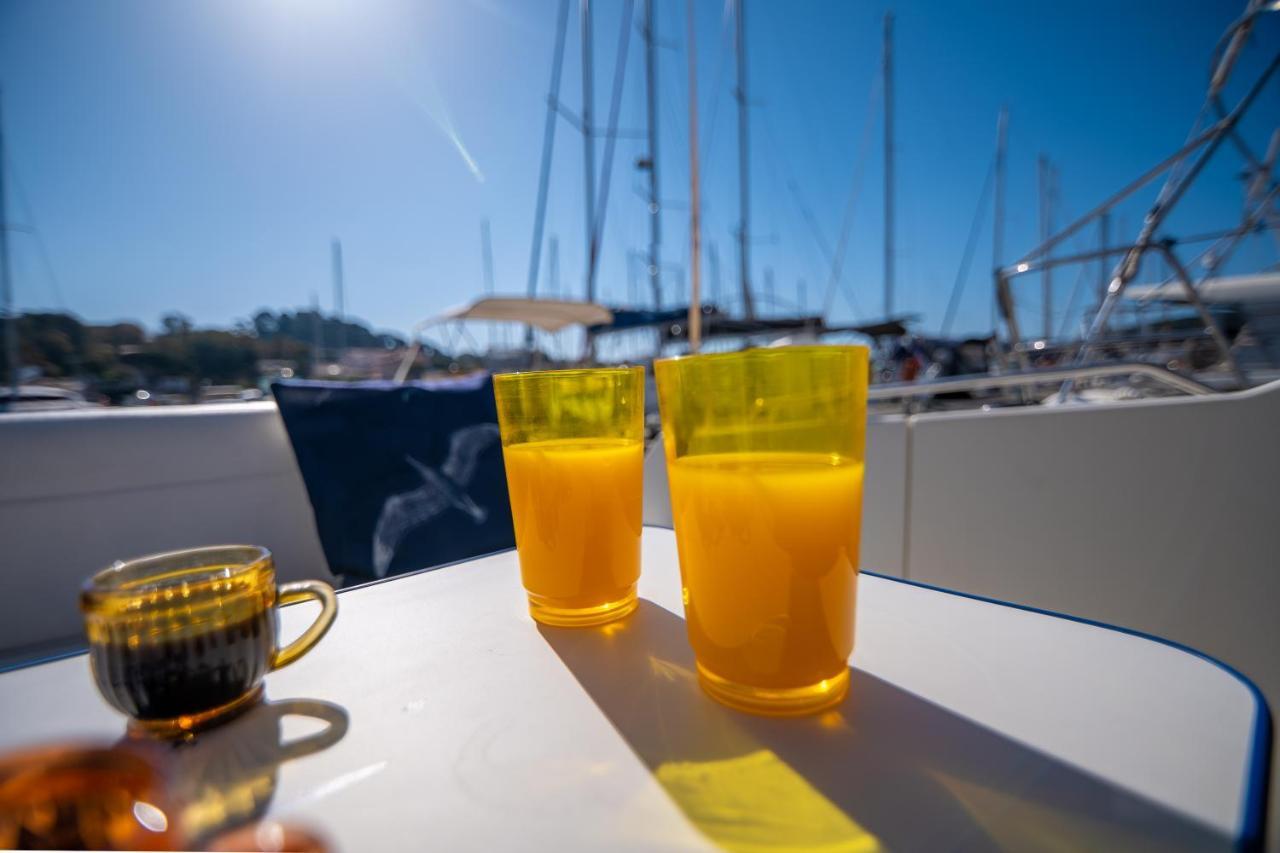 Hebergements Bateaux A Quai Porquerolles Kültér fotó