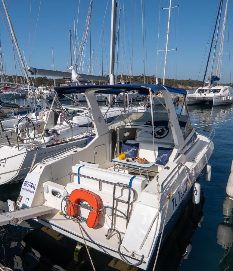 Hebergements Bateaux A Quai Porquerolles Kültér fotó
