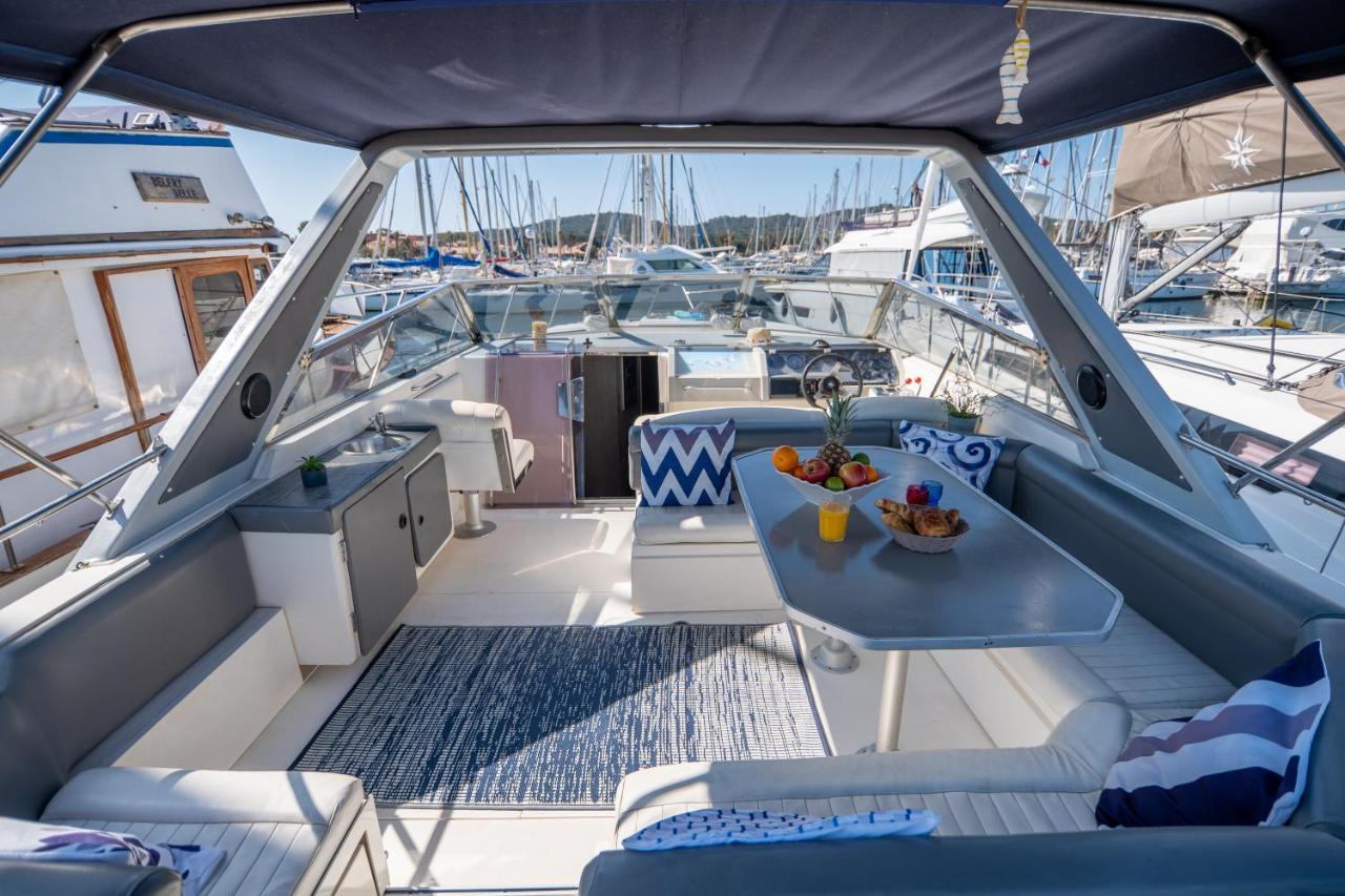 Hebergements Bateaux A Quai Porquerolles Kültér fotó