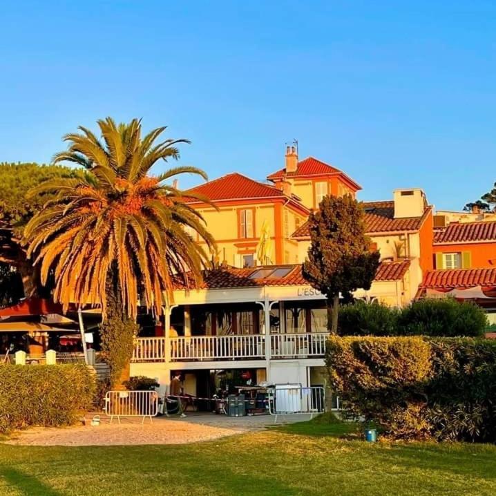Hebergements Bateaux A Quai Porquerolles Kültér fotó