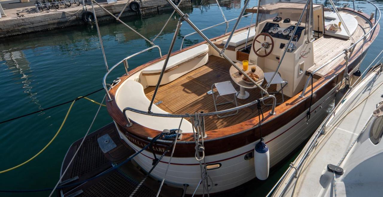 Hebergements Bateaux A Quai Porquerolles Kültér fotó